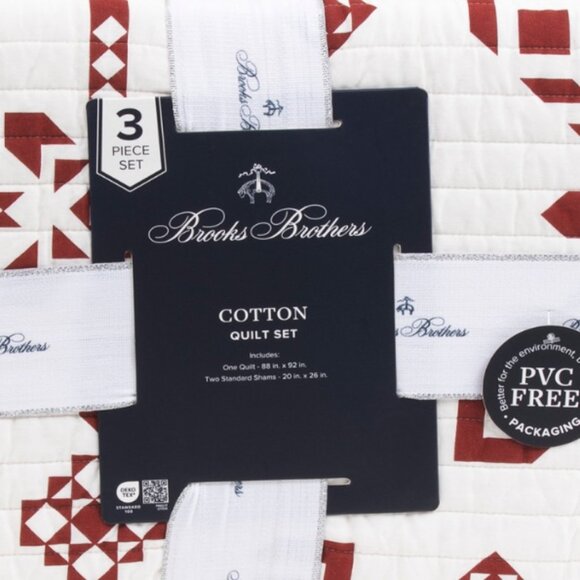 Brooks Brothers Red and White Geometric Pattern Reversible Quilt Set - Picture 4 of 4